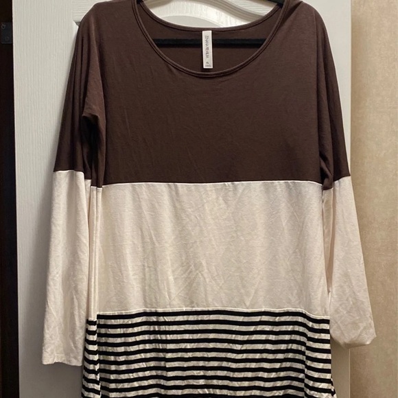 Zenana Outfitters Tops - Zenana Top